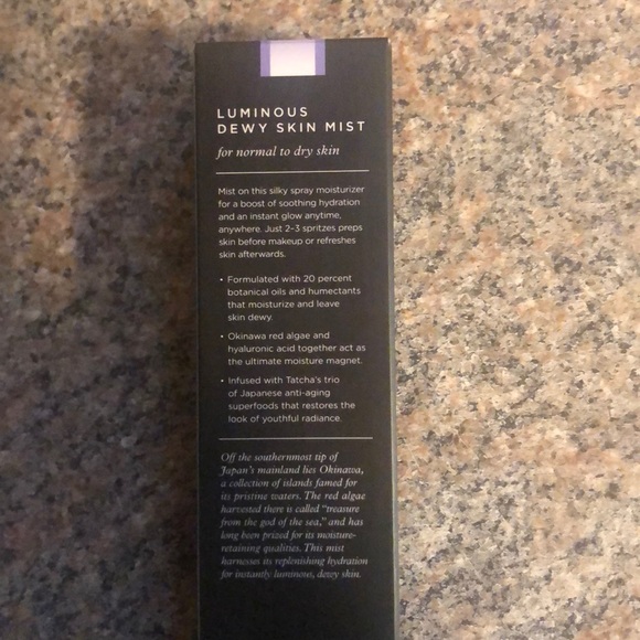Luminous dewy skin mist - Picture 2 of 3